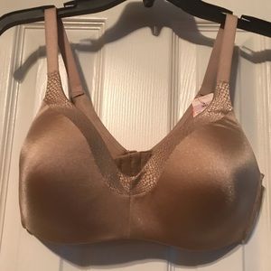 Warner’s Size 36D “Back to Smooth” Wire Free Bra
